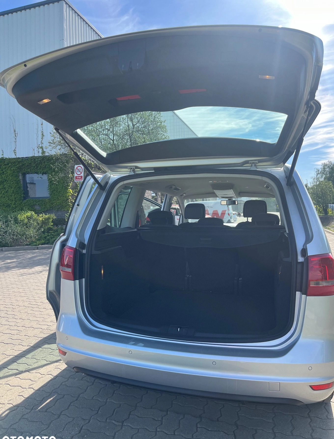 Volkswagen Sharan cena 57000 przebieg: 200600, rok produkcji 2014 z Warszawa małe 92
